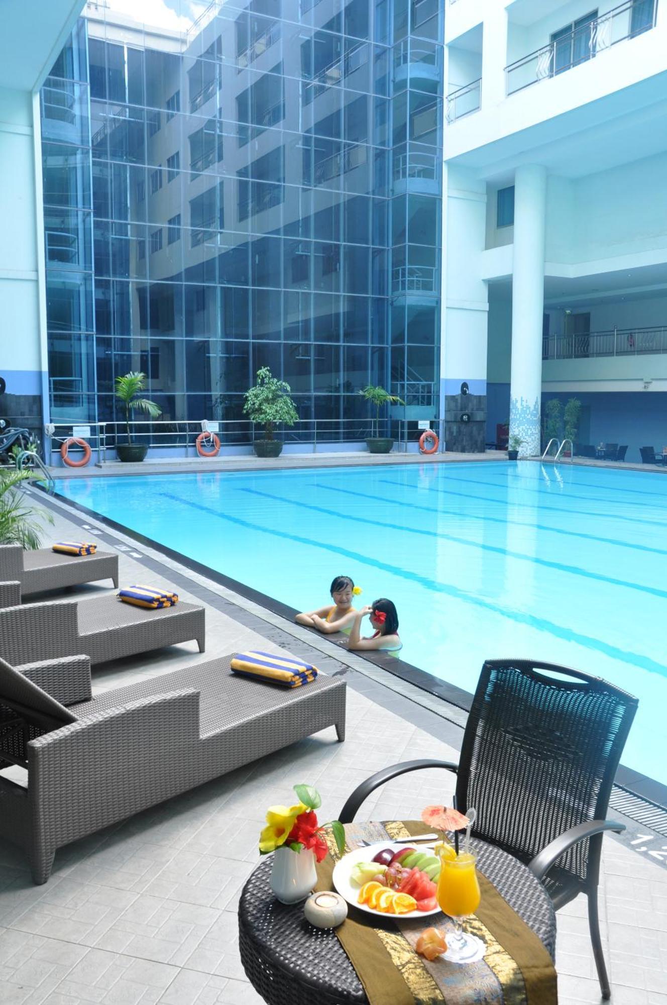 נגויה Pacific Palace Hotel מראה חיצוני תמונה