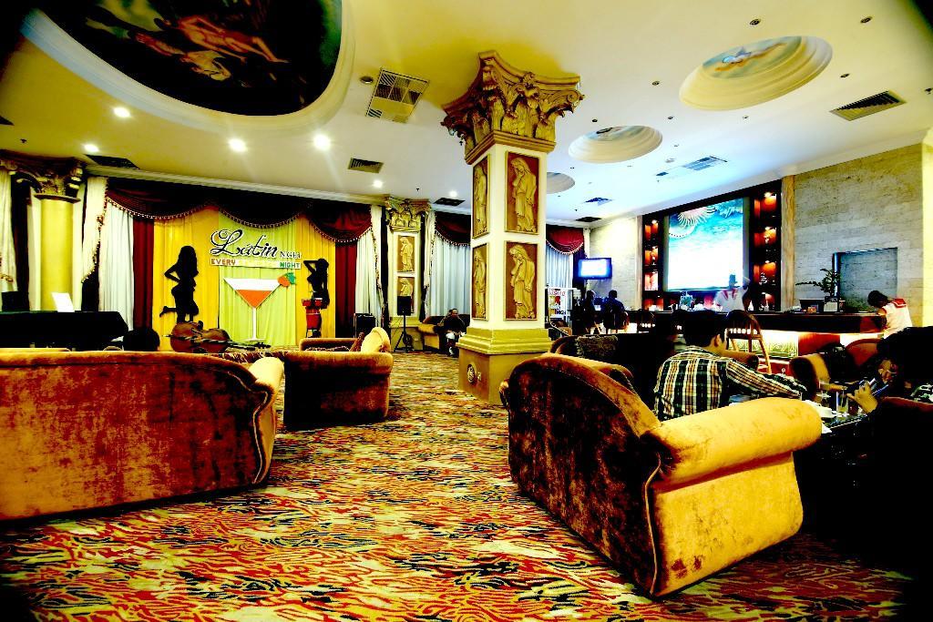 נגויה Pacific Palace Hotel מראה חיצוני תמונה